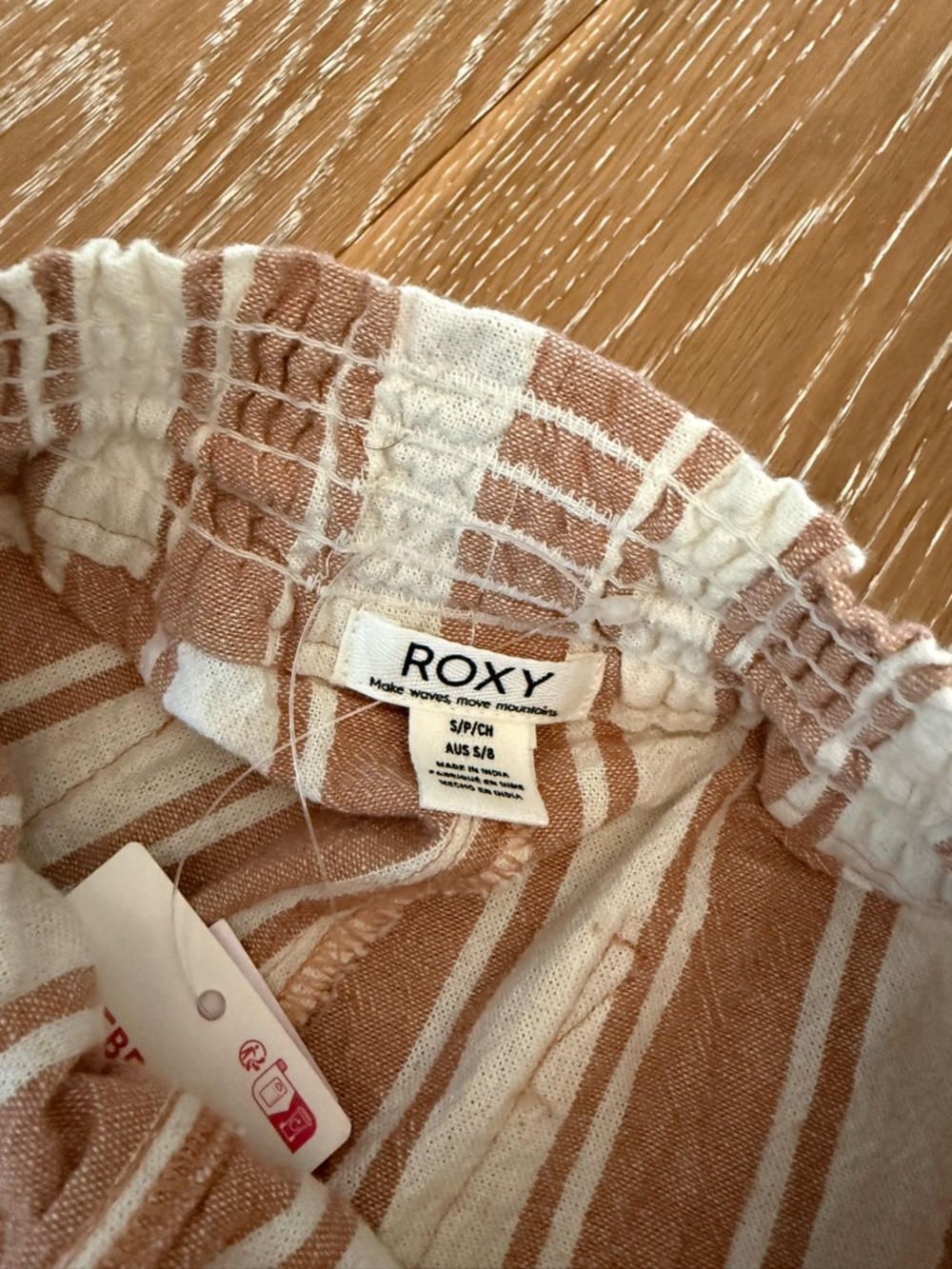 Roxy Oceanside YD
Shorts-Camel Sandy striped NWT - Picture 4 of 8